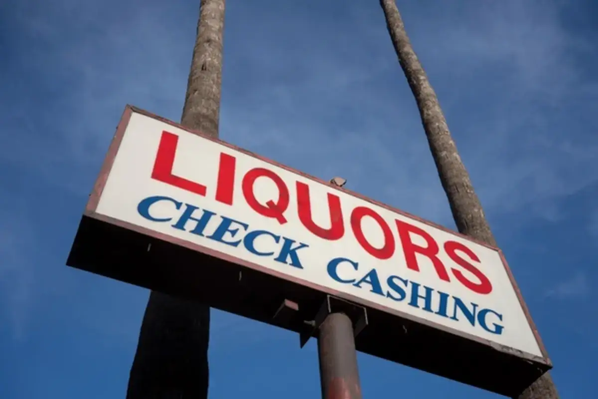 liquor stores that cash checks